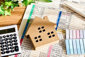 黒字でも安心できない？確定申告で判明する投資用ワンルームの収益性　保有・改善・売却の判断方法を解説